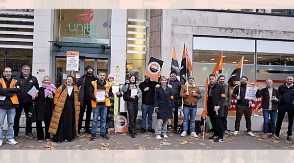 Solidarity: Officers vote YES to strike action!